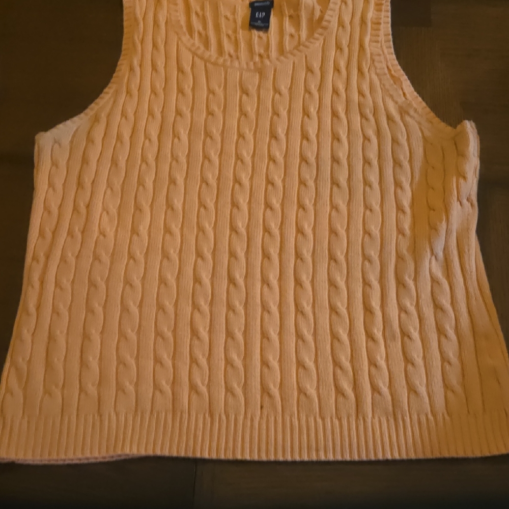 GAP Women's Sweater in Cream